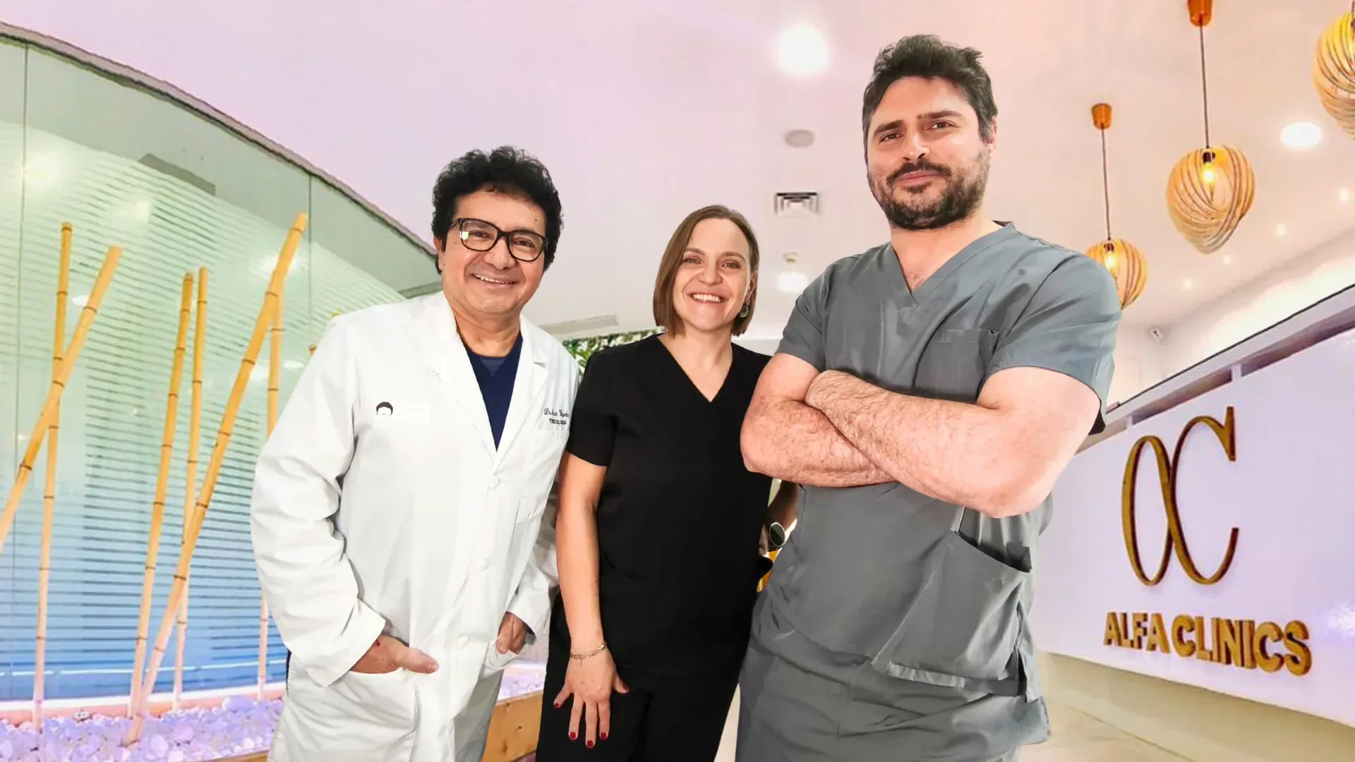 Equipo capilar de Alfa Clinics en Zaragoza